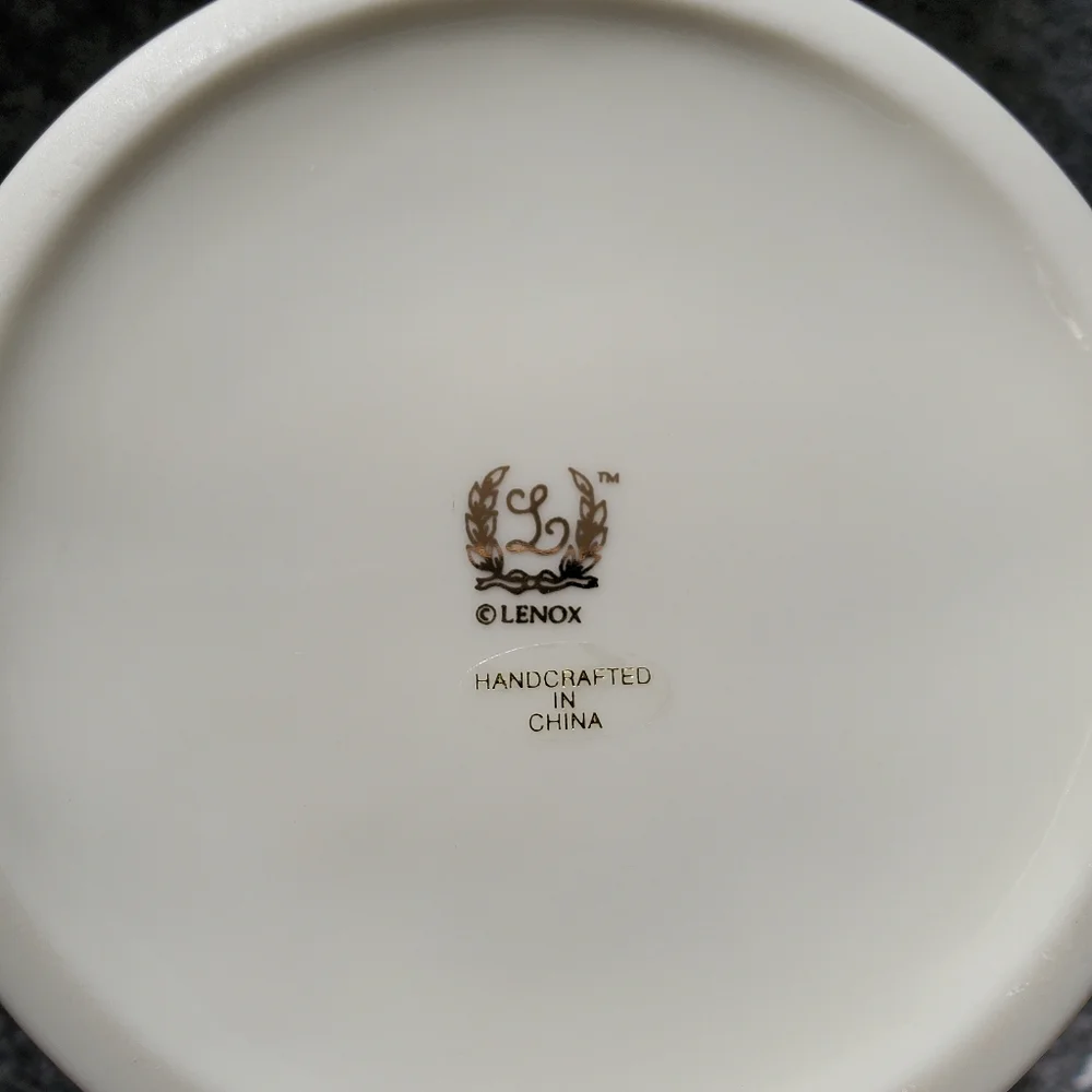 VTG New Lenox Lilies of Love Vase - Picture 3 of 4